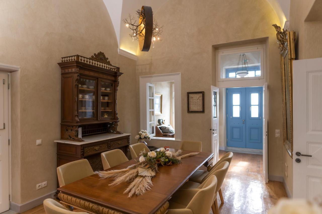 Oia Mansion Villa ภายนอก รูปภาพ