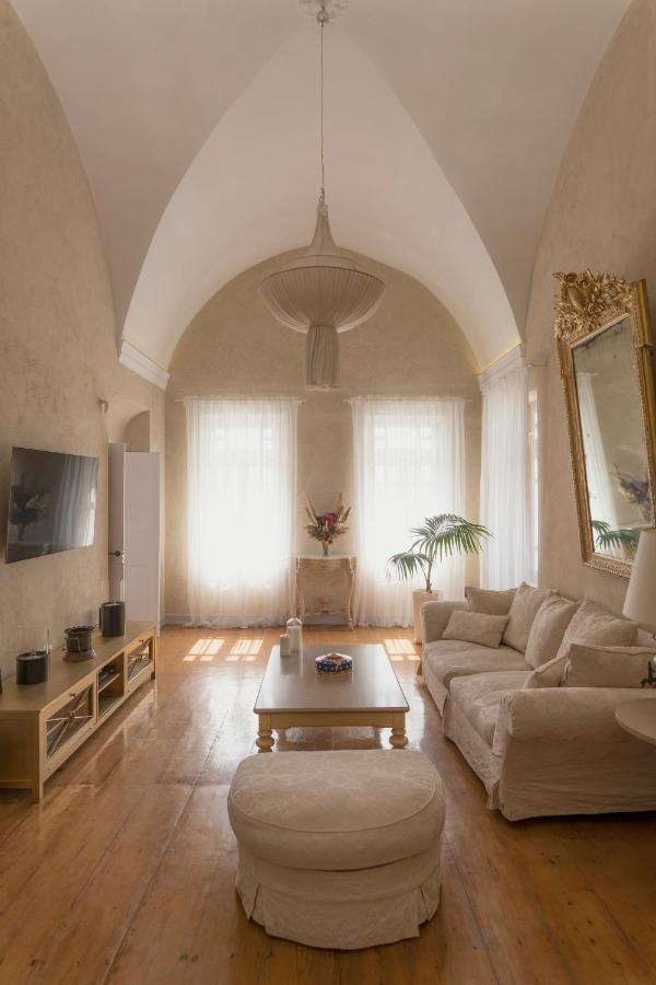 Oia Mansion Villa ภายนอก รูปภาพ